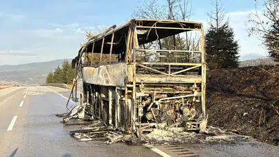 Karabük'te korku anları: Seyir halindeki yolcu otobüsü alev aldı!