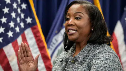 ABD Yüksek Mahkemesi, Fed Üyesi Lisa Cook davasını 21 Ocak’ta ele alacak