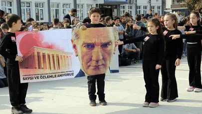 10 Kasım Atatürk’ü anma mesajları: En güzel, duygusal ve resimli Atatürk sözleri