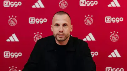 Ajax, Galatasaray yenilgisinin ardından teknik direktörün görevine son verdi