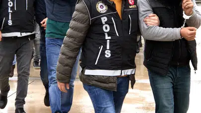 İzmir'de uyuşturucu operasyonu: 3 şüpheli gözaltında!