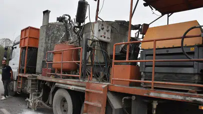 Sakarya'da şerit çizme makinesinin kazanı patladı: 2 işçi yaralı!