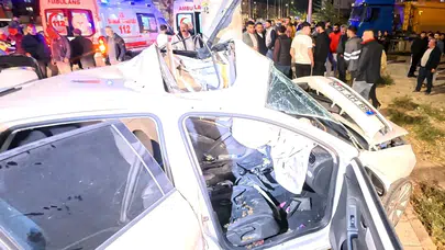 Aksaray’da otomobil direğe saplandı: 2 kişi ağır yaralandı