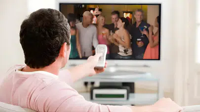 1 Kasım Cumartesi TV yayın akışı: Bugün televizyonda hangi dizi, film ve programlar var?