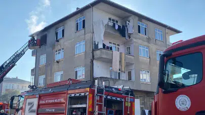 Kocaeli'de 4 katlı binada yangın: 2 kişi dumandan etkilendi