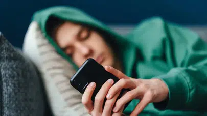 Uzmanlar uyarıyor! Sosyal medyada ‘mükemmel hayat’ paylaşımları depresyonu tetikliyor