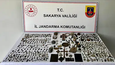 Sakarya’da 589 tarihi eser ele geçirildi: 5 şüpheli gözaltında