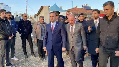 Bakan Kacır, şehit Burak İbbiği'nin ailesini ziyaret etti