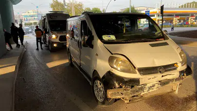 Kocaeli’de otomobil ile minibüs çarpıştı: 4 kişi yaralandı!