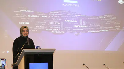 Fatma Betül Sayan Kaya, İç Anadolu Bölge Toplantısı'na katıldı