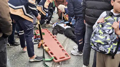 Sultangazi’de tramvay geçidinde kaza: Motosikletli yaralandı