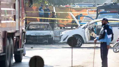 Pakistan’da mahkeme önünde patlama: Çok sayıda yaralı var