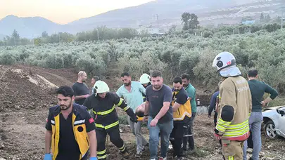 Hatay’da otomobil zeytin bahçesine uçtu