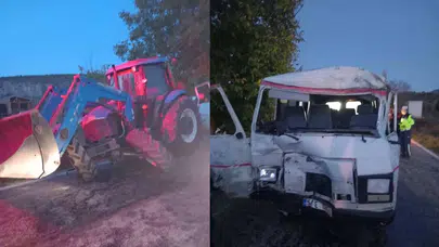 Bilecik'te traktör ile minibüs çarpıştı: Yaralılar var