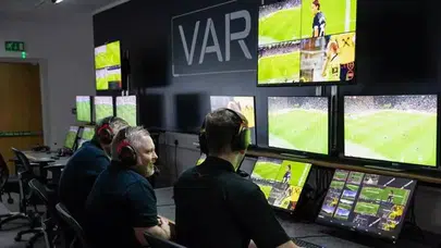 Beşiktaş - Fenerbahçe derbisinin VAR hakemi belli oldu