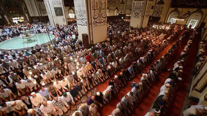 Cuma hutbesinde vatan ve Mehmetçik mesajı