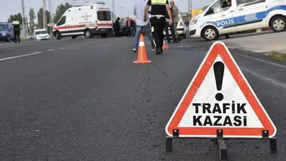 Ataşehir’de zincirleme kaza: 3 araca çarpıp takla attı