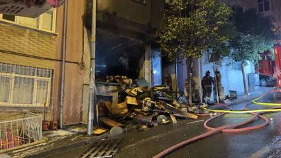 Bağcılar'da iş yeri yangını: 1 kişi yaralandı!