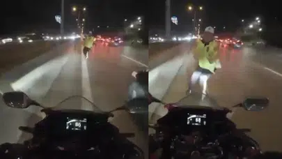 Maltepe'de motosiklet, trafik polisine çarptı: İşte kaza anı