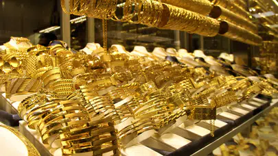 Altın haftaya düşüşle başladı! 17 Kasım gram, çeyrek ve yarım altın fiyatları