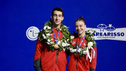 Milli aerobik cimnastikçiler Avrupa Şampiyonası'nda 2 madalya kazandı!