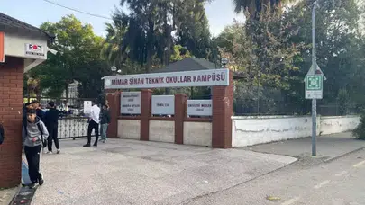 Aydın’da lisede bıçaklı kavga: İki öğrenci hastaneye kaldırıldı
