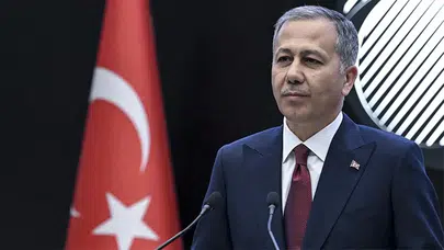 Kırmızı bültenle aranan 9 suçlu Türkiye'ye getirildi