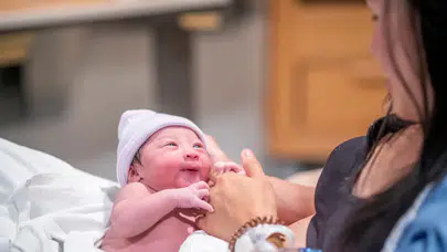 Annelerin doğum borçlanması mücadelesi sürüyor: Üç yasa teklifi beklemede