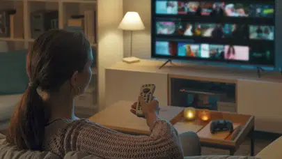 22 Kasım Cumartesi TV yayın akışı: Bugün televizyonda hangi dizi, film ve programlar var?