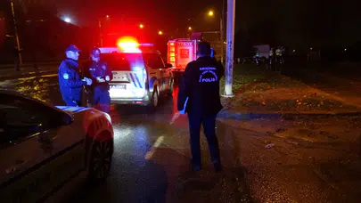 Malatya'da kahreden kaza: Minibüs aydınlatma direğine çarptı! 1 ölü