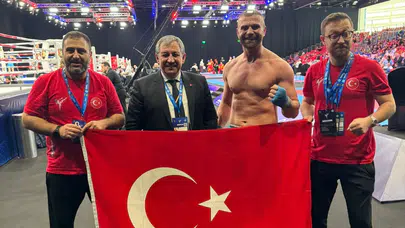 Milli kick boksçu Kadir Yıldırım, dünya şampiyonu oldu!