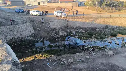 Mardin’de otomobil köprüden kanala düştü: 1'i ağır 3 yaralı