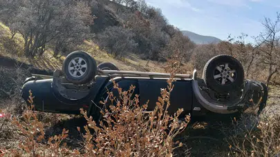 Sivas'ta pick-up devrildi: 1 öğretmen öldü!