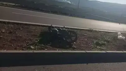 Hatay'da motosiklet refüje çarptı: 2 çocuk hayatını kaybetti