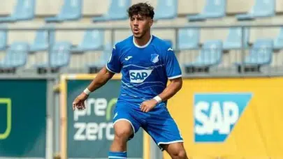 Umut Tohumcu kimdir, futbol kariyerinde hangi takımlarda oynadı?