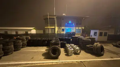 Şanlıurfa’da kaçak lastik operasyonu: 2 gözaltı