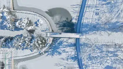 Muş'ta eksi 28 derece: Göletler dondu ve çatılarda buz sarkıtları oluştu mu?