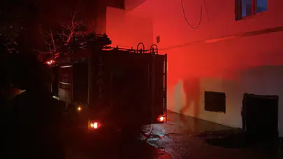 Şanlıurfa'da apartman yangını: 9 kişi dumandan etkilendi