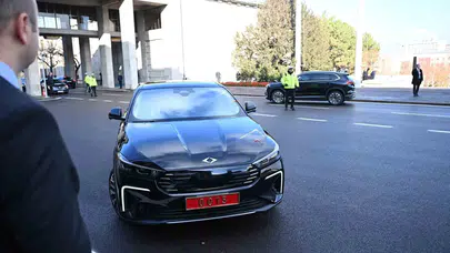 Bakan Kacır TBMM’ye Togg T10F ile geldi