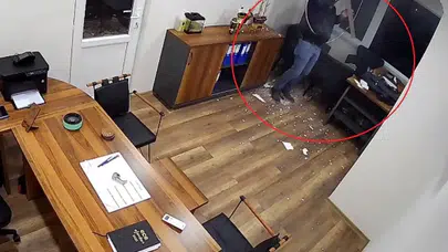 Ordu’da kartonpiyer tavan çöktü! Ofise düşen adam şans eseri kurtuldu