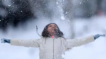 İstanbul'da Yarın Okullar Tatil Mi? Kar Yağışı Etkisi Ne Olacak?