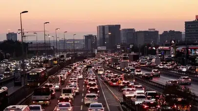 İstanbul'da trafik yoğunluğu neden bu kadar arttı ve son durum nedir?