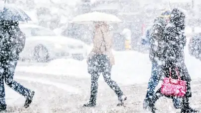 Van'da Kar Yağışı Ne Zaman Sona Erecek ve Okullar Tatil Olacak Mı?