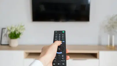 3 Aralık TV yayın akışı: Bu akşam hangi dizi ve filmler var?