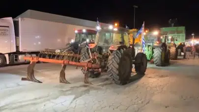 Çiftçi eylemi Türkiye sınırını kilitledi