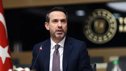 Bakan Bayraktar’dan Avrupa’ya LNG çağrısı: Tesislerimizde depolama yapabilirsiniz