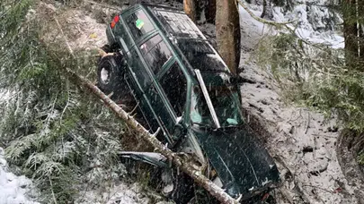 Giresun'da cip, 100 metrelik uçuruma düştü: Yaralılar var