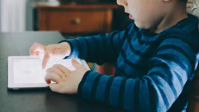 Küçük yaşlarda ekran süresi ilerde anksiyeteye neden oluyor!