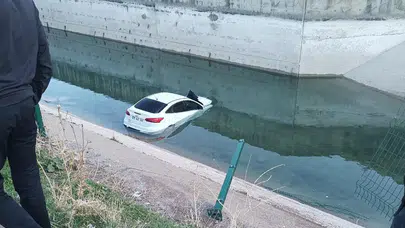Diyarbakır'da bir otomobil su kanalına uçtu: 1 kişi yaralandı!