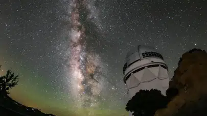 Evrenin sonu için yeni teori: 'Büyük Çöküş' senaryosu gerçek mi oluyor?